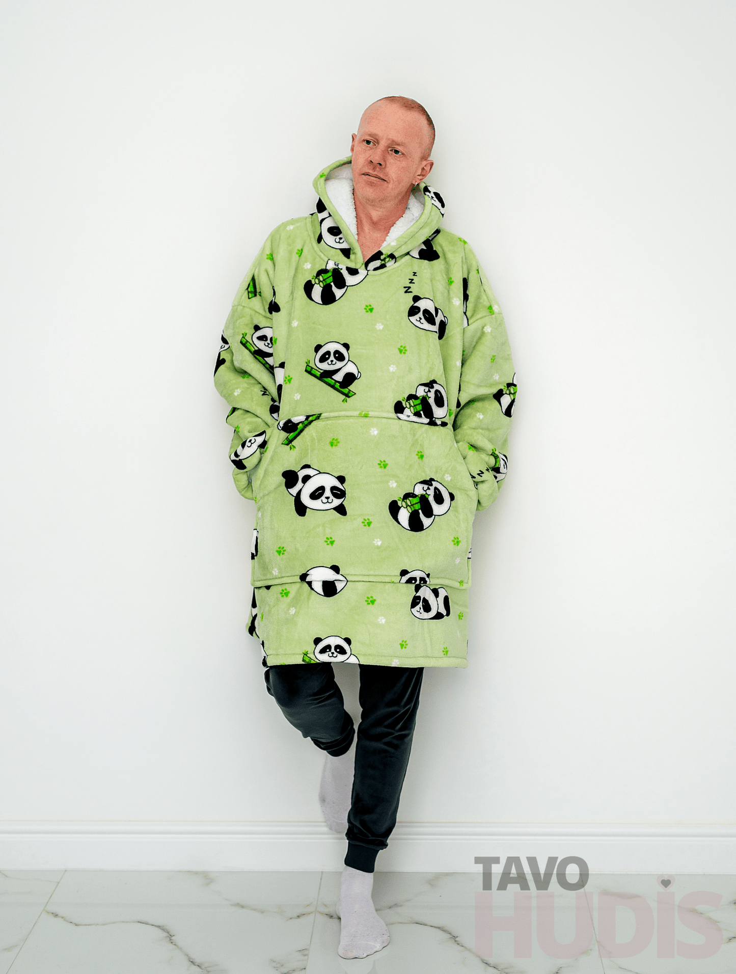 Zaļš pandas hudijs