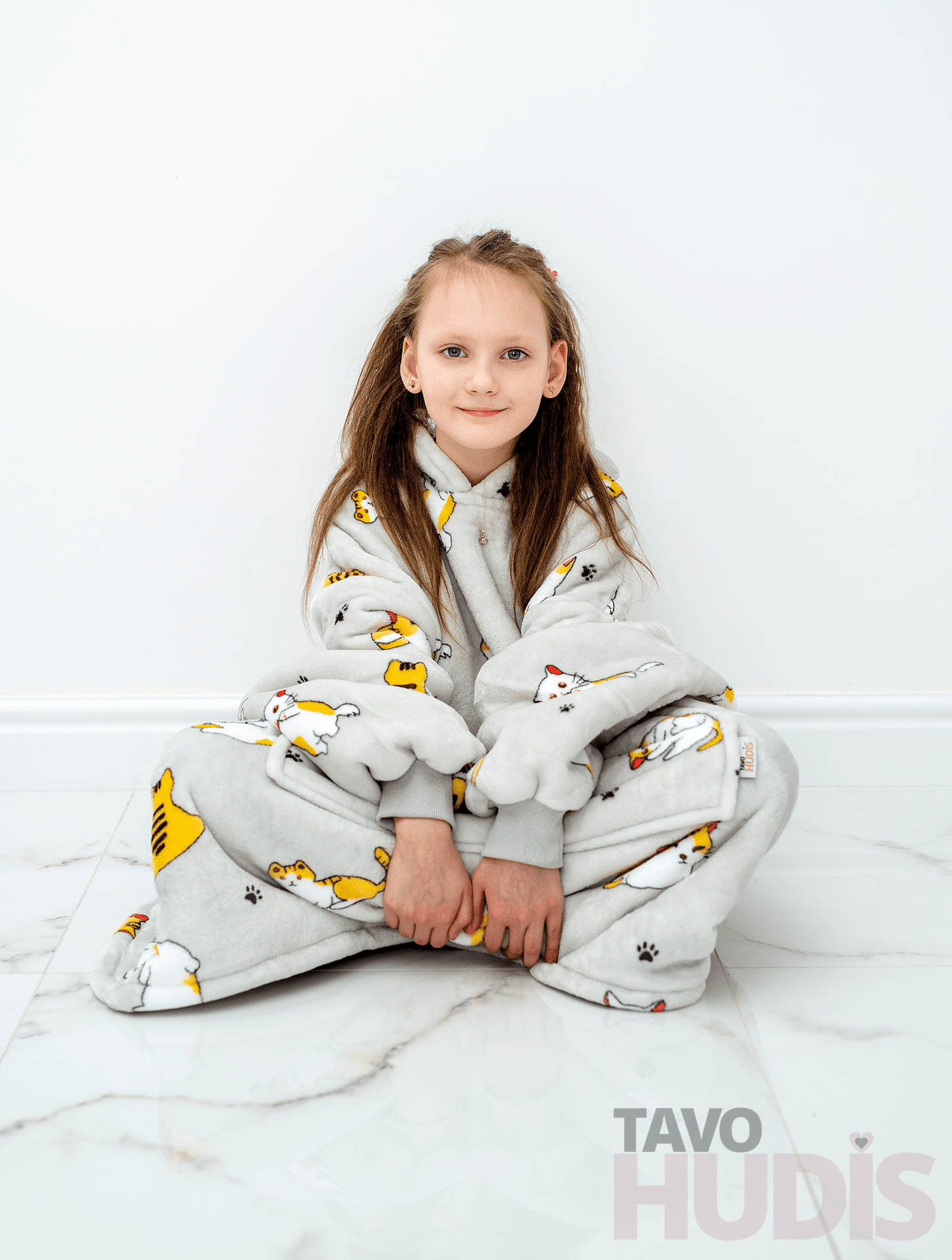 Kaķēni hudijs bērniem